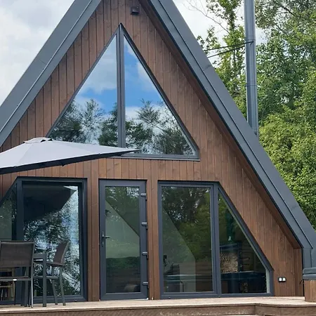 Lofty House Mountain Tustan