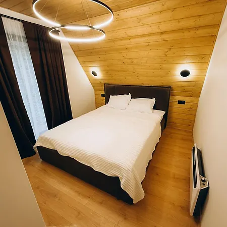 Lofty House Mountain Tustan Chalet *